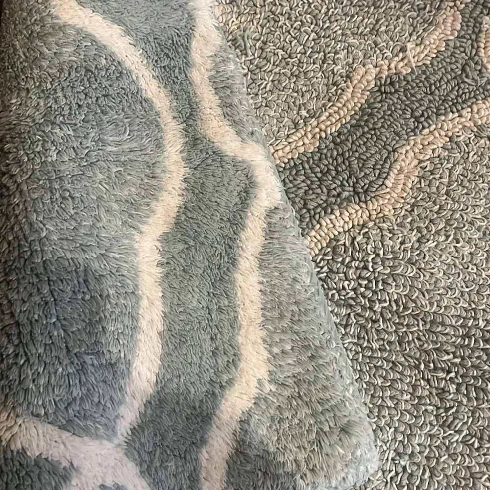 Elegant Blue and Cream Bath Rug